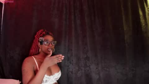 Snapshot of miaknox chatting on May 2026 01:13:01 AM Mia online show from May 2026 01:13:01 AM