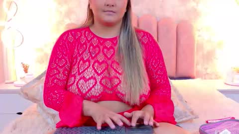 Mia online show from April 2026 04:34:01 AM