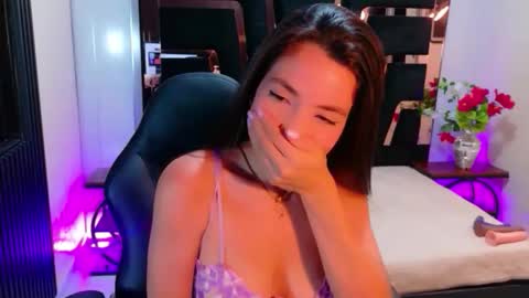 mialovelyn online show from April 2026 03:47:01 AM