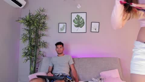 Mia online show from January 2025 10:06:01 PM