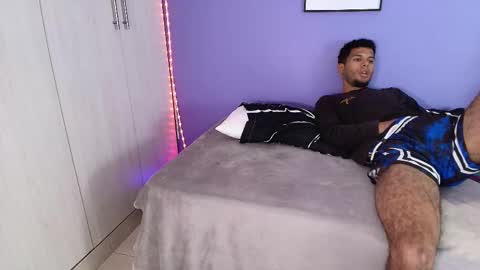 Mia online show from February 2025 10:25:01 PM