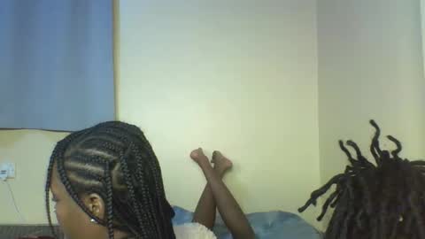 Muffin online show from December 2025 12:49:02 AM