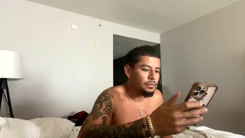 Snapshot of miamiclos1 chatting on January 2025 01:47:01 PM miamiclos1 online show from January 2025 01:47:01 PM