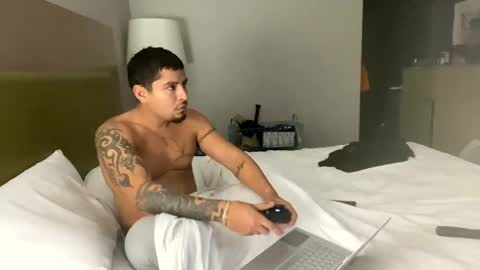 Snapshot of miamiclos1 chatting on January 2025 09:57:01 AM miamiclos1 online show from January 2025 09:57:01 AM