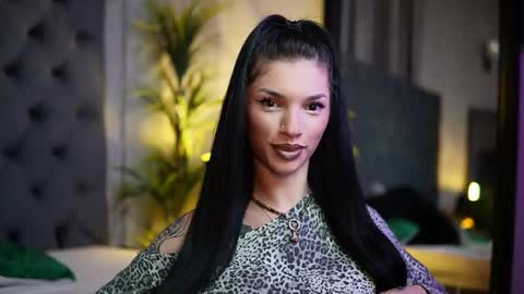  Miami  online show from October 2025 06:19:01 PM