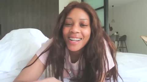 MiaMuffn online show from May 2026 05:41:02 PM