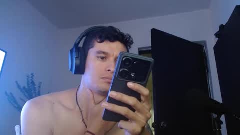 Snapshot of miaou_miaou chatting on December 2024 02:47:01 AM miaou_miaou online show from December 2024 02:47:01 AM