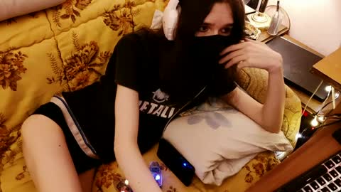 Snapshot of miaowhowl chatting on February 2025 05:53:02 PM Kristien online show from February 2025 05:53:02 PM