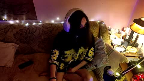 Snapshot of miaowhowl chatting on February 2025 01:00:01 AM Kristien online show from February 2025 01:00:01 AM