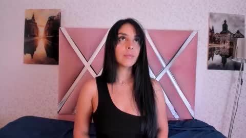 Mia Quevedo online show from March 2026 02:39:02 PM