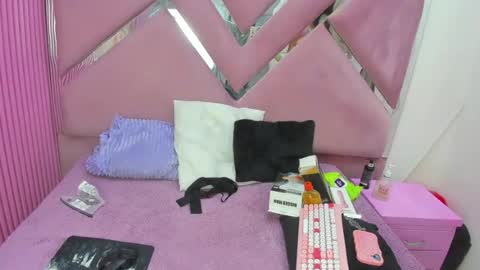 Snapshot of miarose_69 chatting on June 2026 12:00:01 AM Miarose 69 online show from June 2026 12:00:01 AM