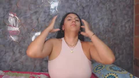 miarouse1531 online show from December 2025 02:56:01 PM