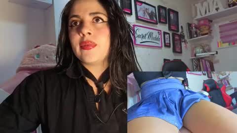 Snapshot of miasavagex18 chatting on February 2026 04:52:01 AM MiaHancock online show from February 2026 04:52:01 AM