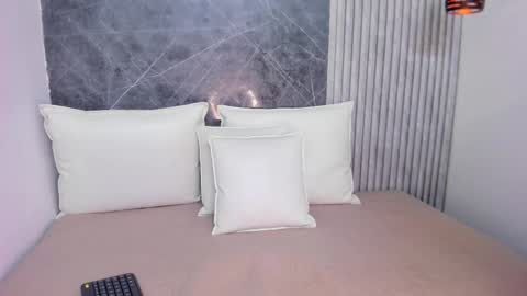 miascott5 online show from March 2025 11:07:01 PM