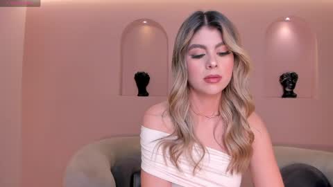 Mia Silva online show from May 2026 11:29:02 AM