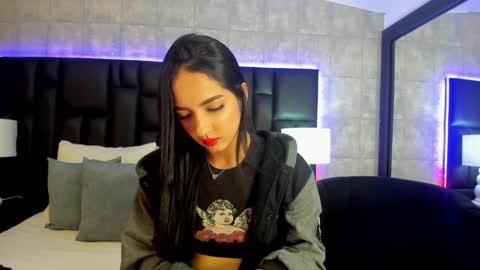 Snapshot of miasweetth chatting on February 2025 11:53:01 AM Mia Sweetth online show from February 2025 11:53:01 AM
