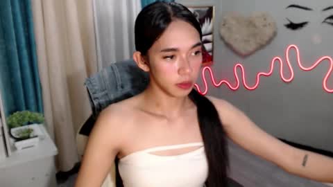 Snapshot of miatrixs chatting on February 2025 11:17:02 AM Mia online show from February 2025 11:17:02 AM