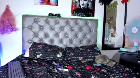 Mariana  online show from January 2025 10:23:01 PM