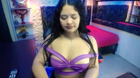 mia online show from October 2025 12:14:01 PM