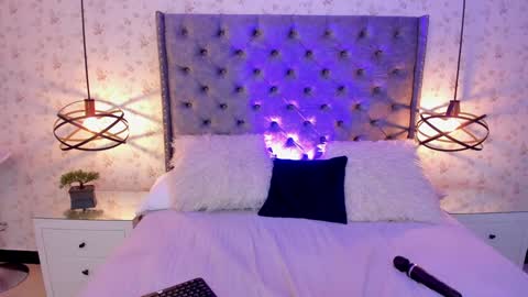 Mia winx  online show from December 2024 02:10:02 AM