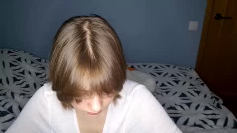 Luna online show from November 2025 01:23:02 PM