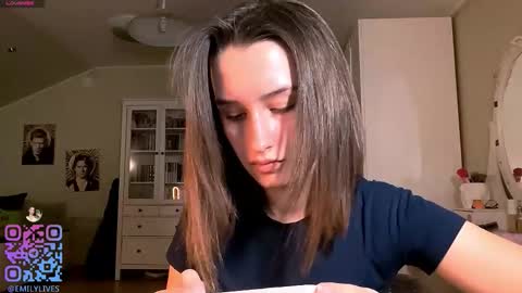 Snapshot of michael_pors chatting on December 2025 02:35:01 PM Emily online show from December 2025 02:35:01 PM
