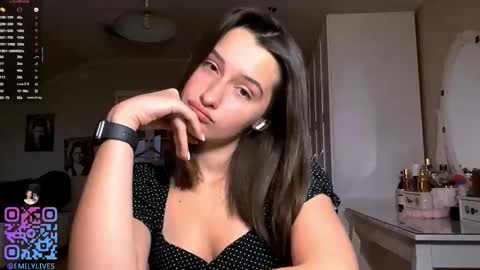 Snapshot of michael_pors chatting on February 2026 02:13:01 PM Emily online show from February 2026 02:13:01 PM