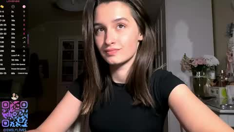 Snapshot of michael_pors chatting on April 2026 06:34:01 PM Emily online show from April 2026 06:34:01 PM