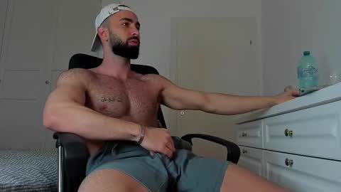 Snapshot of michaelevansx chatting on February 2026 10:33:02 AM MichaelEvansx online show from February 2026 10:33:02 AM