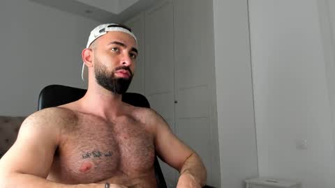 MichaelEvansx online show from April 2026 09:56:01 PM