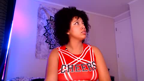 Snapshot of michell_bling chatting on February 2025 08:30:02 AM Michi online show from February 2025 08:30:02 AM