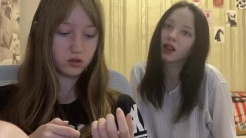 Snapshot of michelle_neely chatting on October 2025 09:50:02 PM michelle_neely online show from October 2025 09:50:02 PM