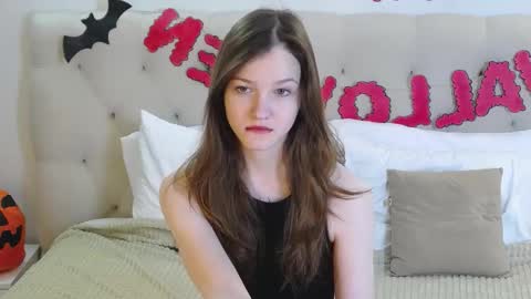 Michelle online show from October 2025 12:23:02 PM