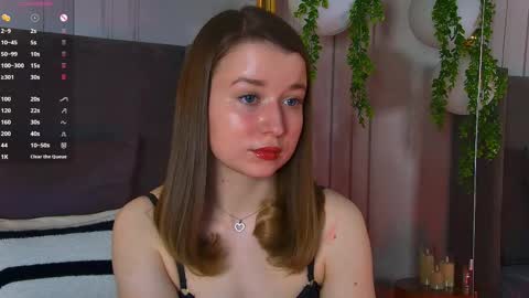 Snapshot of michellehaynes chatting on February 2025 02:57:01 PM michelle online show from February 2025 02:57:01 PM