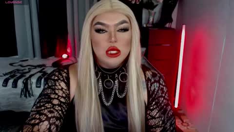 Snapshot of michellevixen921 chatting on September 2025 05:55:02 AM Michelle online show from September 2025 05:55:02 AM