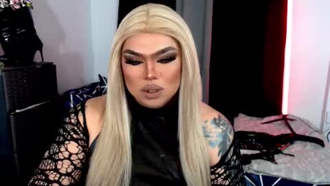 Michelle online show from October 2025 05:57:02 PM