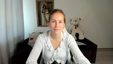 Snapshot of michellewoitsik chatting on May 2026 05:13:01 AM Michelle online show from May 2026 05:13:01 AM