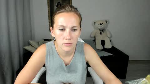 Snapshot of michellewoitsik chatting on May 2026 04:24:01 PM Michelle online show from May 2026 04:24:01 PM