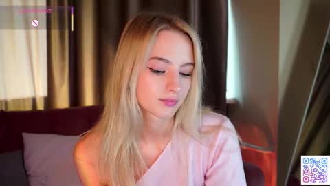Snapshot of mickeydior chatting on September 2025 11:43:02 AM mickeydior online show from September 2025 11:43:02 AM