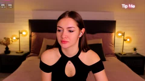 micky___love online show from April 2026 07:05:02 PM