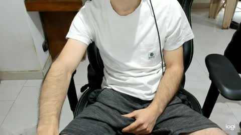 microfama00 online show from June 2026 12:37:01 PM