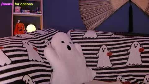 Rain online show from October 2025 04:35:02 AM