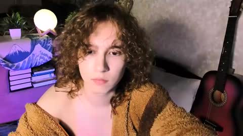 Snapshot of midnight_answer chatting on February 2025 02:37:01 PM Max online show from February 2025 02:37:01 PM