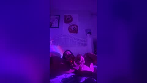 Kat  online show from April 2026 05:02:02 AM