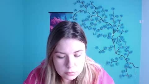 Mariana online show from October 2025 12:18:02 PM