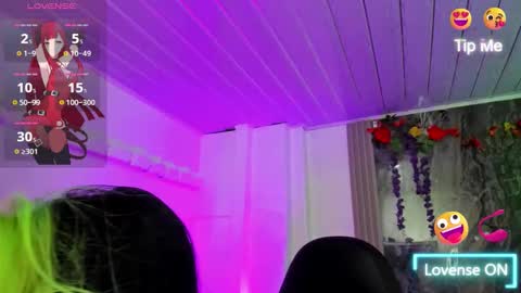 midory_ online show from October 2025 05:38:01 AM