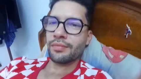 Snapshot of midoumas1 chatting on October 2025 04:50:01 PM Sam online show from October 2025 04:50:01 PM