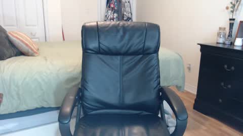 Snapshot of midsummernightsdream chatting on March 2025 07:25:01 PM MidsummerNightsDream online show from March 2025 07:25:01 PM