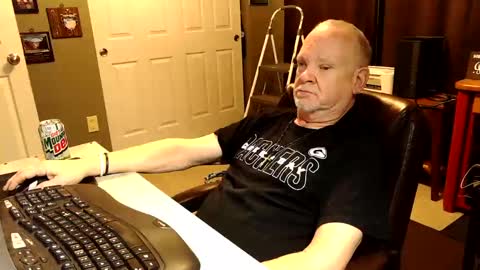 midwestdad09 online show from October 2025 10:41:02 AM