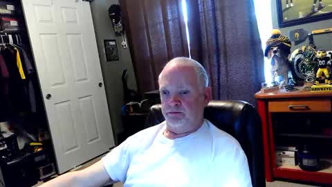 midwestdad09 online show from April 2026 09:53:02 PM